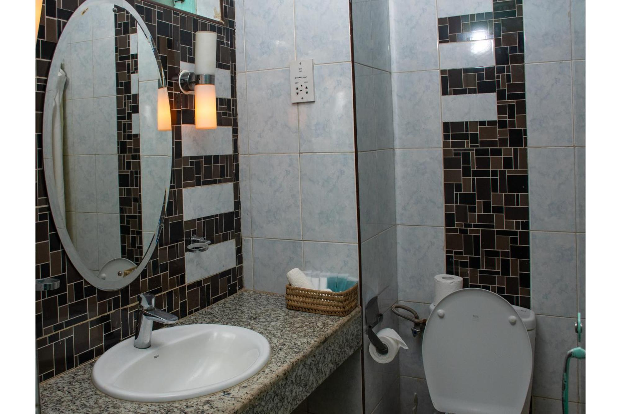 Ngulia Safari Lodge Ithumba エクステリア 写真