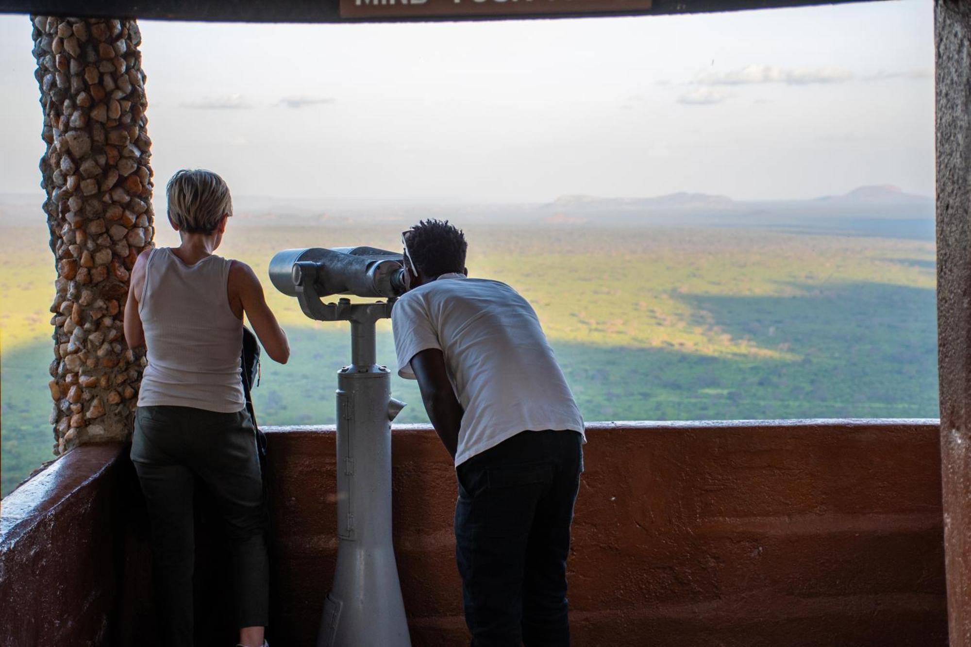 Ngulia Safari Lodge Ithumba エクステリア 写真