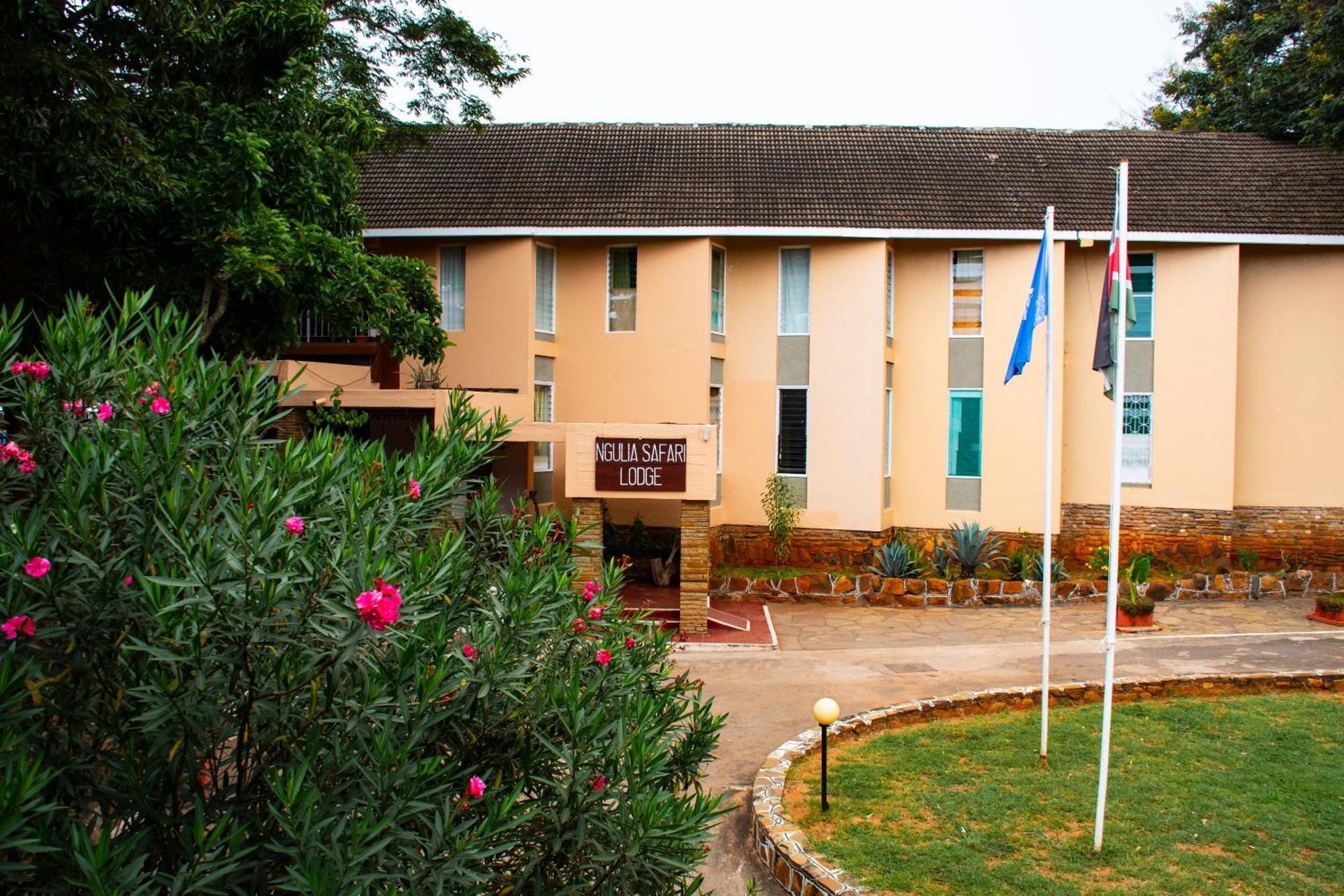 Ngulia Safari Lodge Ithumba エクステリア 写真