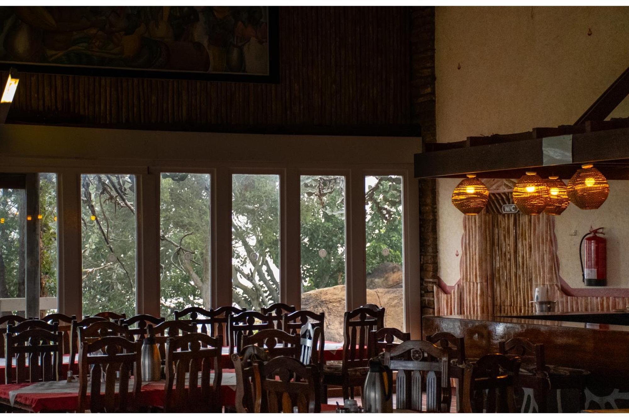 Ngulia Safari Lodge Ithumba エクステリア 写真