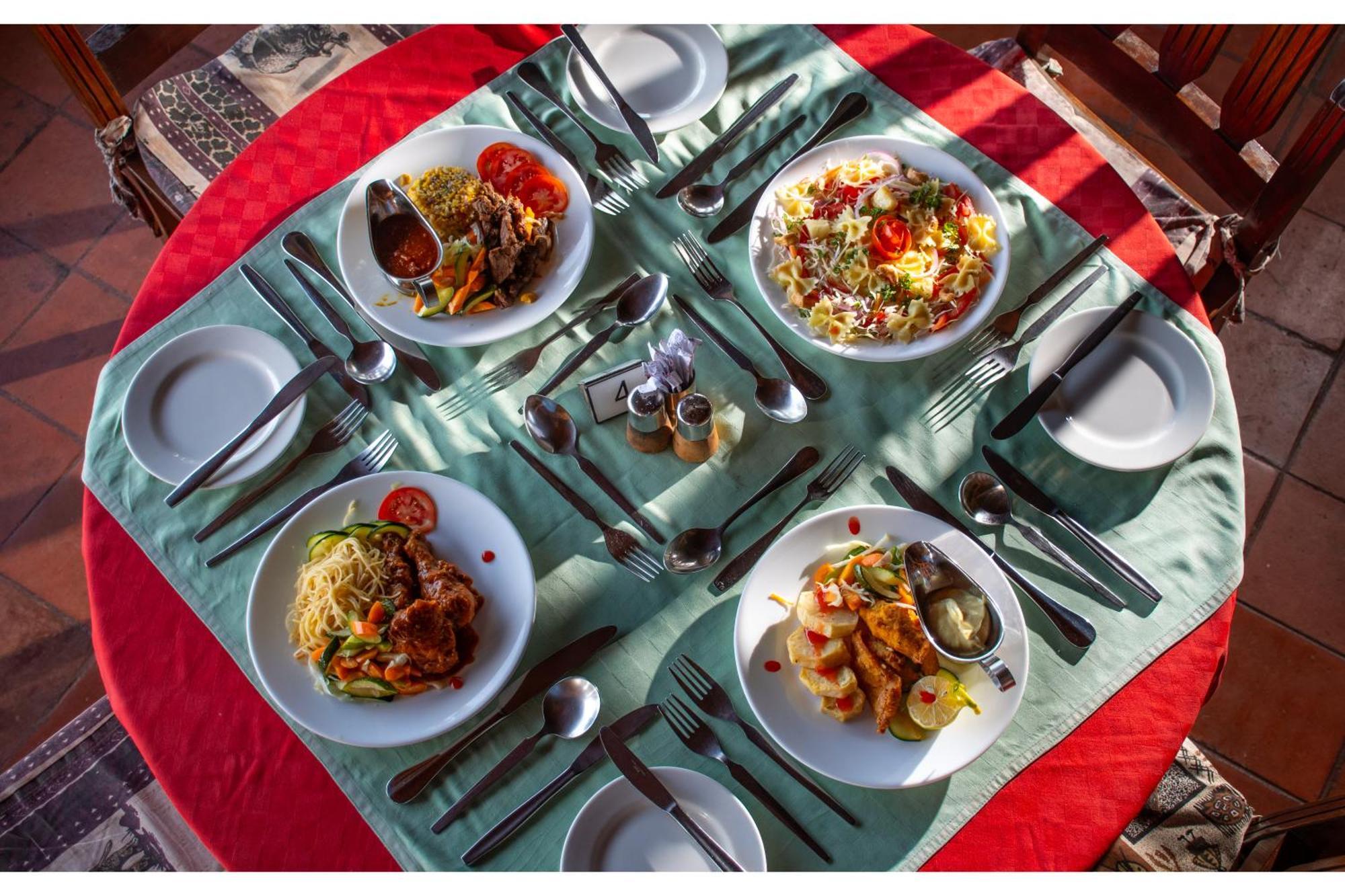 Ngulia Safari Lodge Ithumba エクステリア 写真