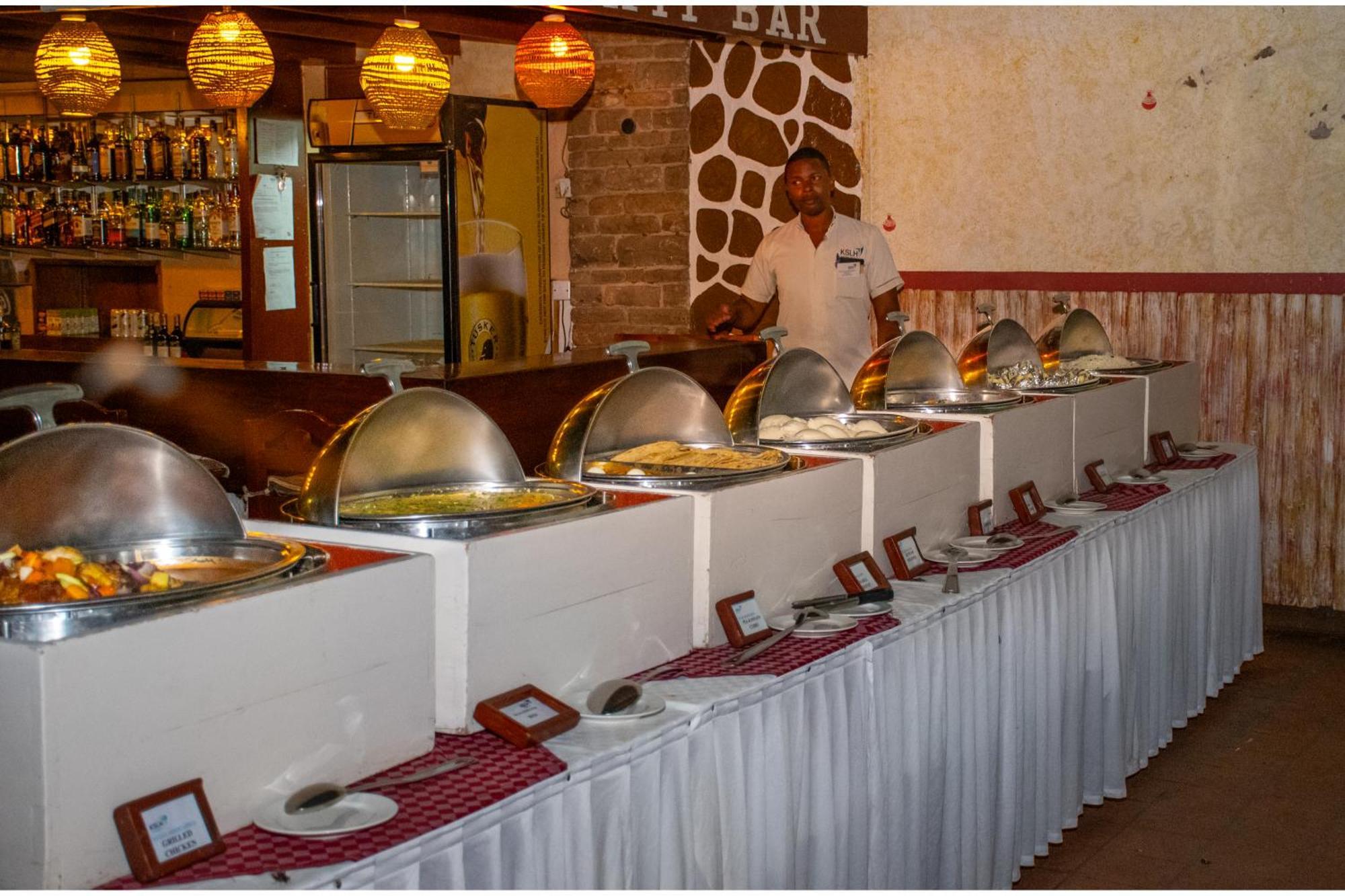 Ngulia Safari Lodge Ithumba エクステリア 写真