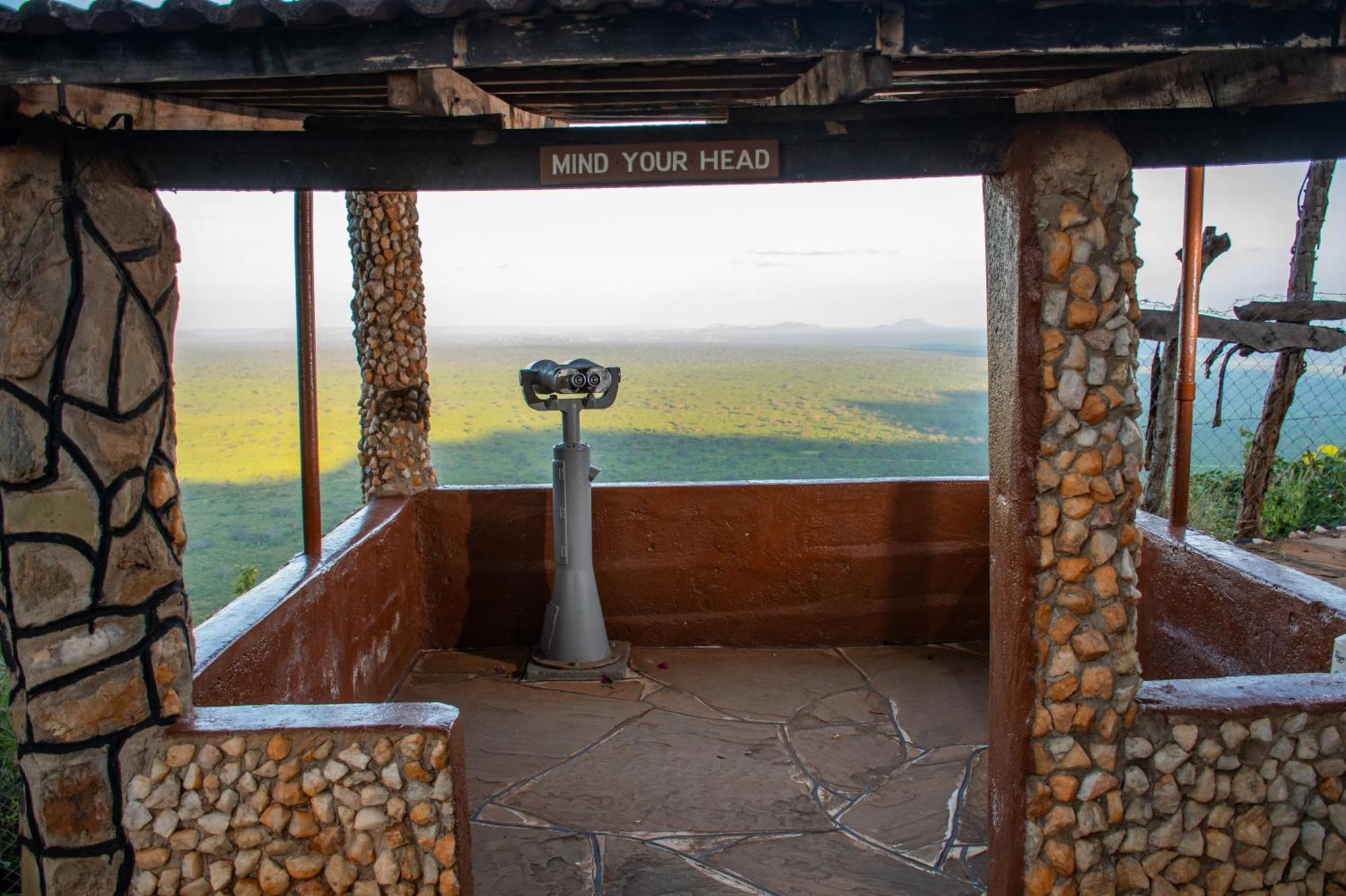 Ngulia Safari Lodge Ithumba エクステリア 写真