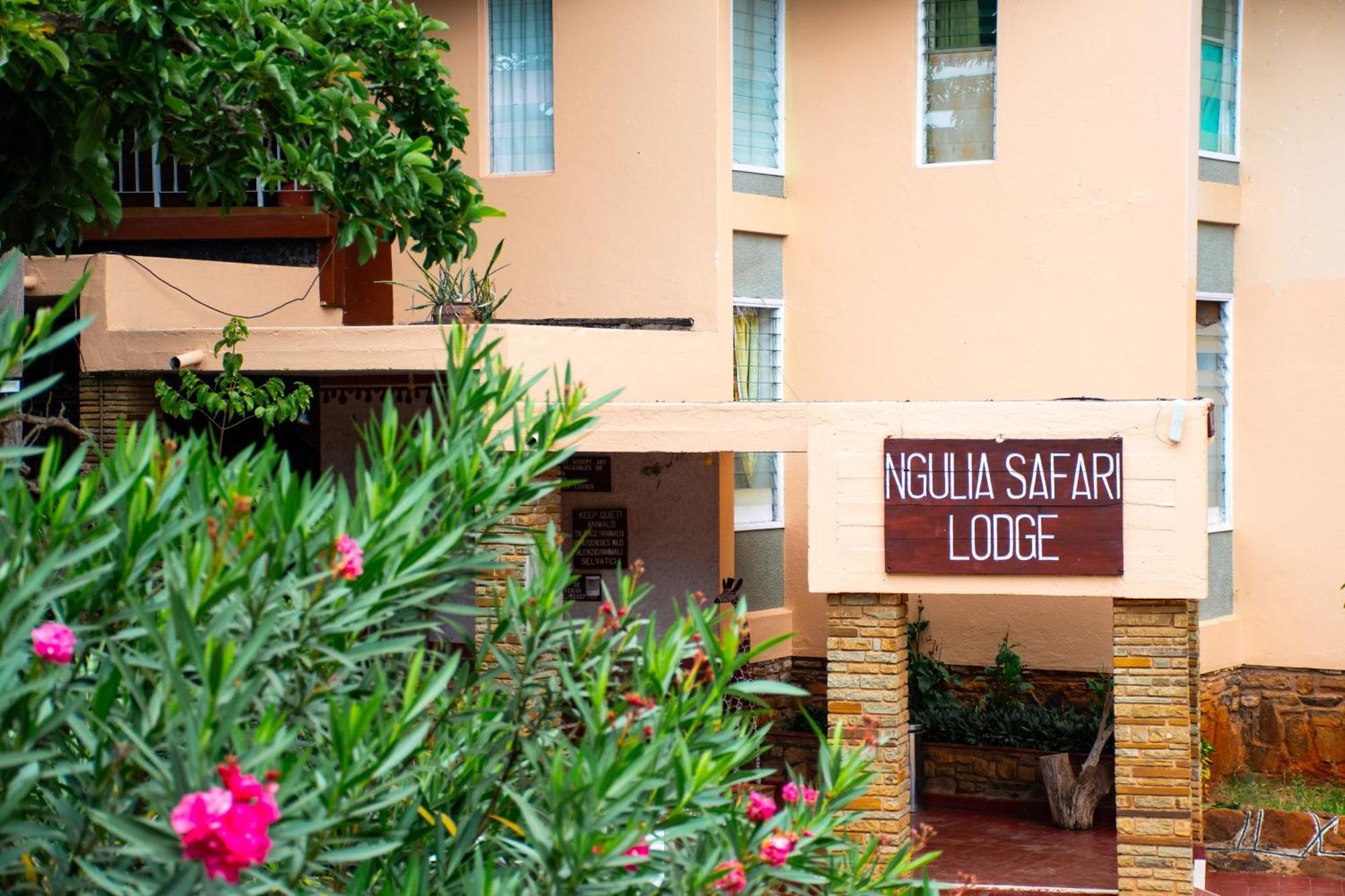 Ngulia Safari Lodge Ithumba エクステリア 写真